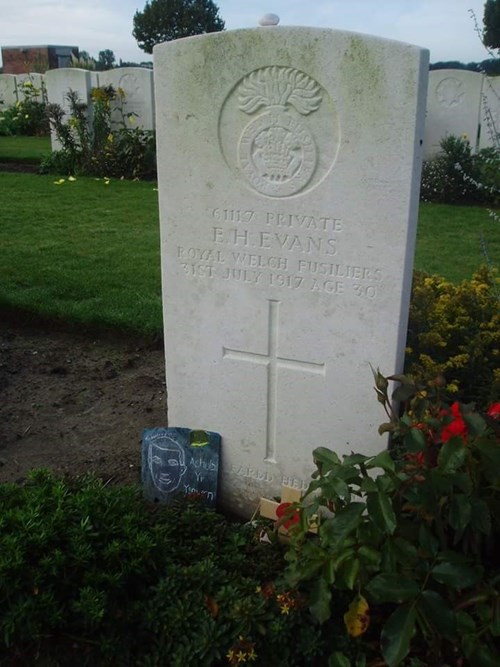 Ellis Humphrey Evans’ Headstone