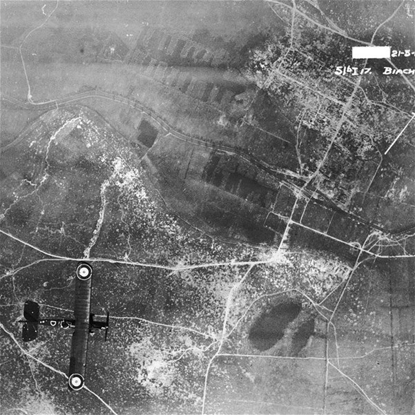 DH.4 over Biache-Saint-Vaast