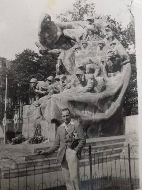 A Photo Taken 1939 When Alfred Harris Travelled From Edinburgh To Visit.