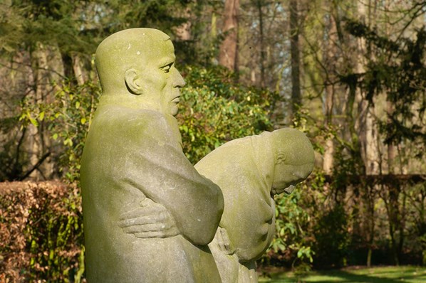 Grieving Figures At Langemarck
