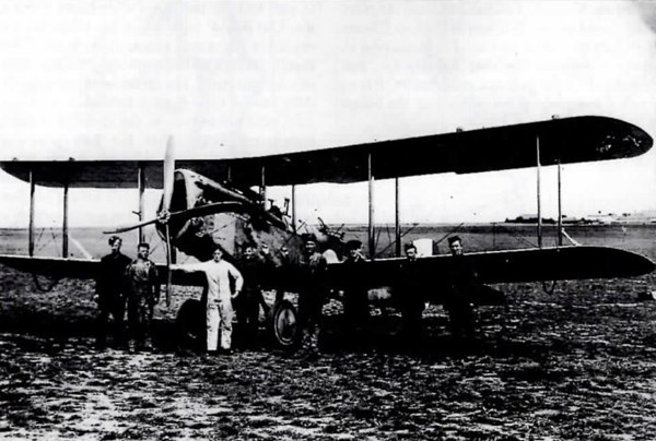 A De Havilland DH4 With Ground Crew Which Was Part Of The Independent Force Day Bombing Squadron.