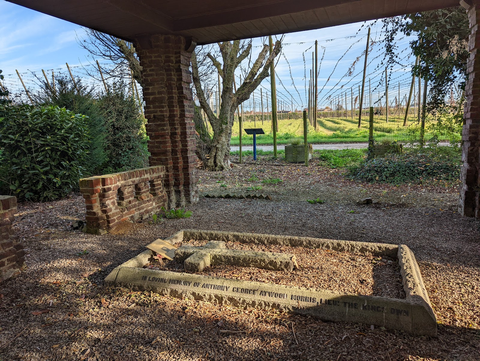 Private Memorial To Morris