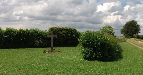 Charles Dickens Memorial, Somme