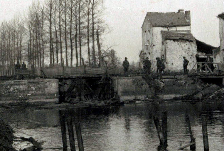 Sambre Canal Nov 1918