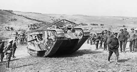 Tank Preparing To Advance At Flers Courcelette 15 09 1916 Iwm Q 5574 Wpv 1020X800 Center Center