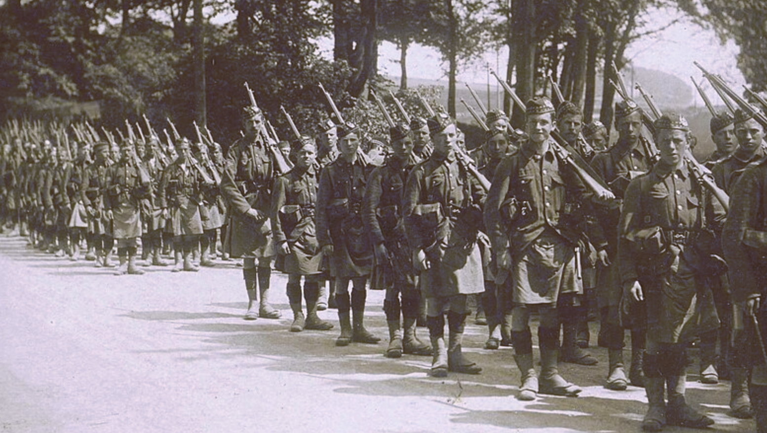 Soldiers Of The Gordon Highlanders In France C.1916