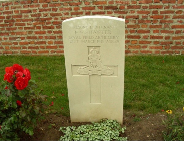 The headstone for 2/Lt Hayter