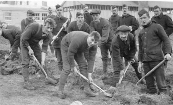 12Th KOYLI Recruits At Farnley Camp, In 1915