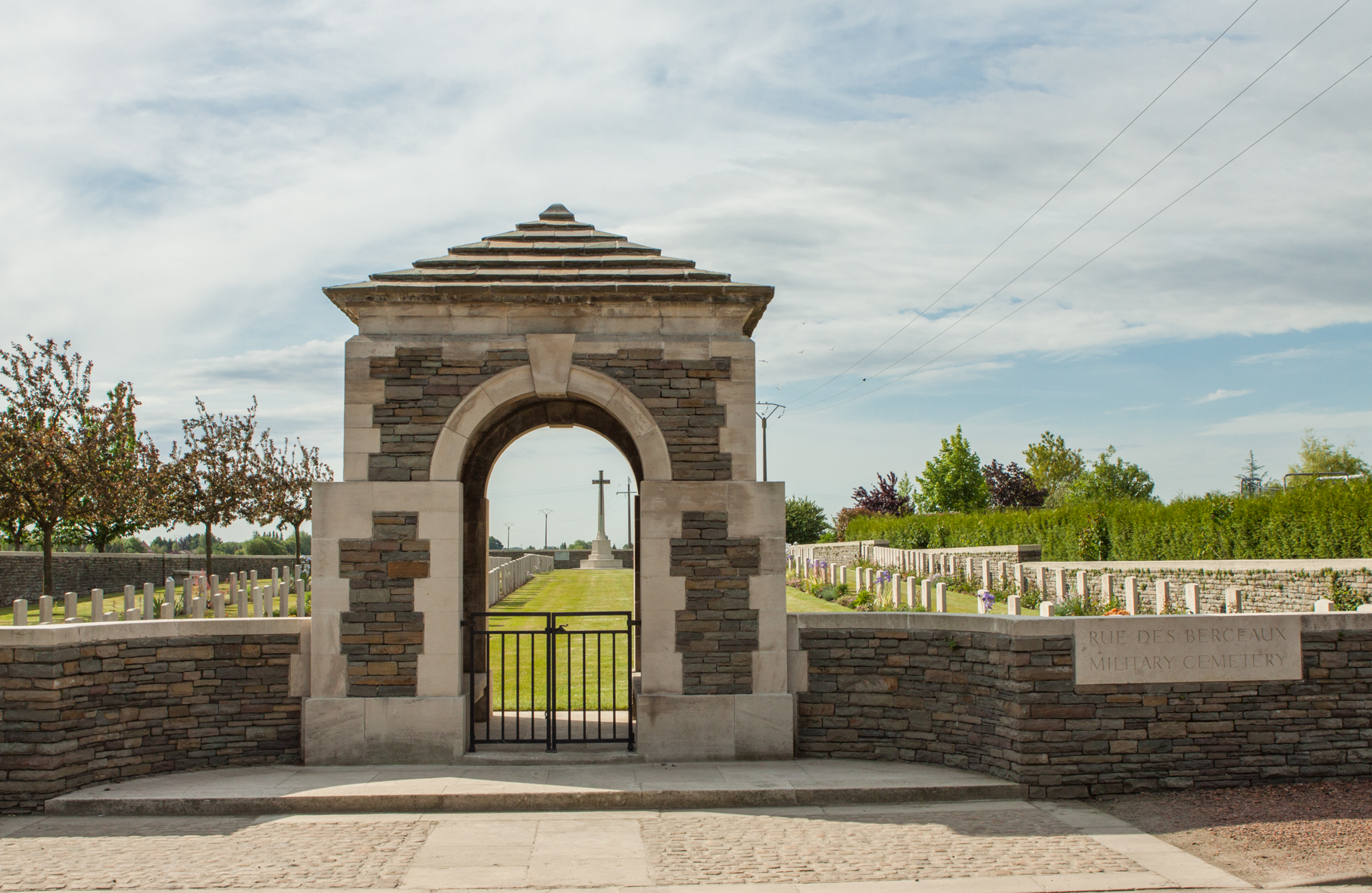 Rue Des Berceaux Military Cemetery (1)