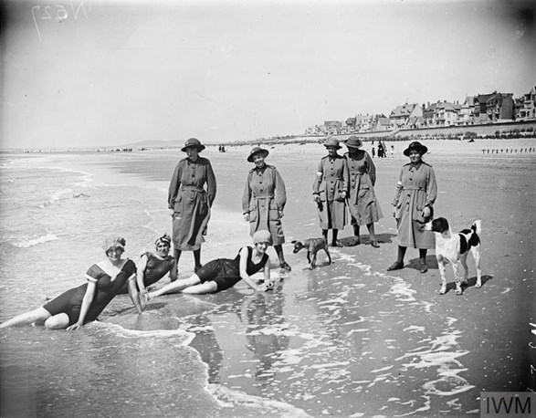 Members Of The Queen Mary's Army Auxiliary Corps On The Beach At Paris Plage While On Leave, 29 May 1918. (IWM Q 11055)
