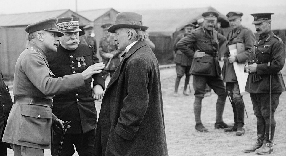 Thomas Haig Joffre Lloyd George At Meaulte France 1916 IWM Q 1177 (Cropped) Ed