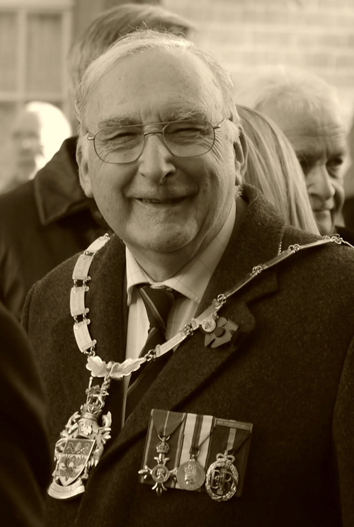 The Worshipful The Mayor Lt Col Bob Wyatt Mbe Td 1931 2019