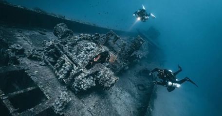 Divers