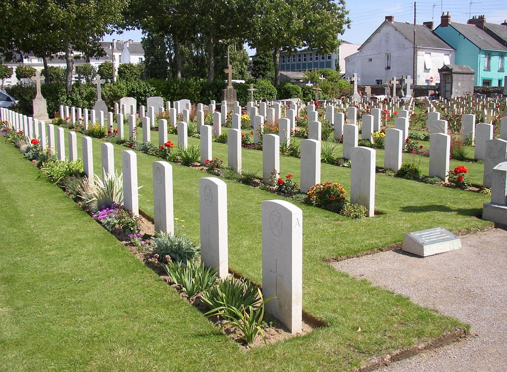 St. Nazaire (Toutes Aides) Cemetery (CWGC)