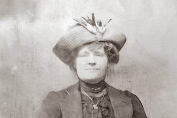 Lily Wedge – A Portsmouth War Widow