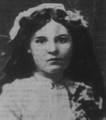 Elma Cowie (Aged 17) Had Joined The Trip With Her Boyfriend