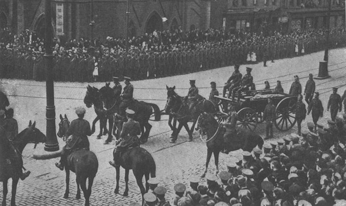 The Funeral Procession For The Victims Of The Train Crash The Procession Passes Pilrig Church On Its Way To Rosebank Cemetery