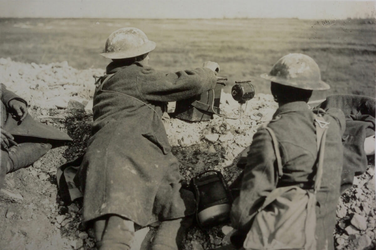 Hero Side History Archives Soldiers Signalling