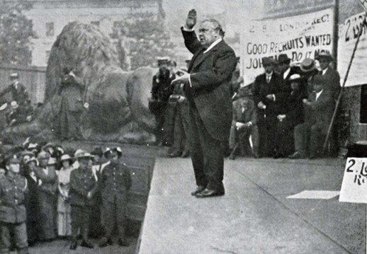 Horatio Bottomley addressing a recruitment rally in Trafalgar Square on 9 September 1915