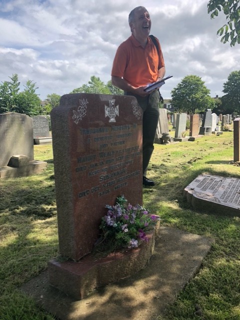 Arthur Osborne Headstone