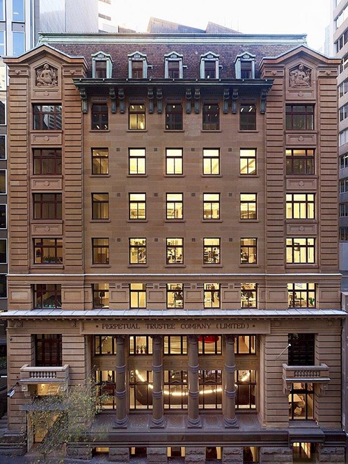 A View Of The Perpetual Trustee Building (Photo Kamirice)