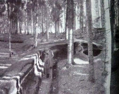 Russian Trench In Front Of Illuxt In November 1915
