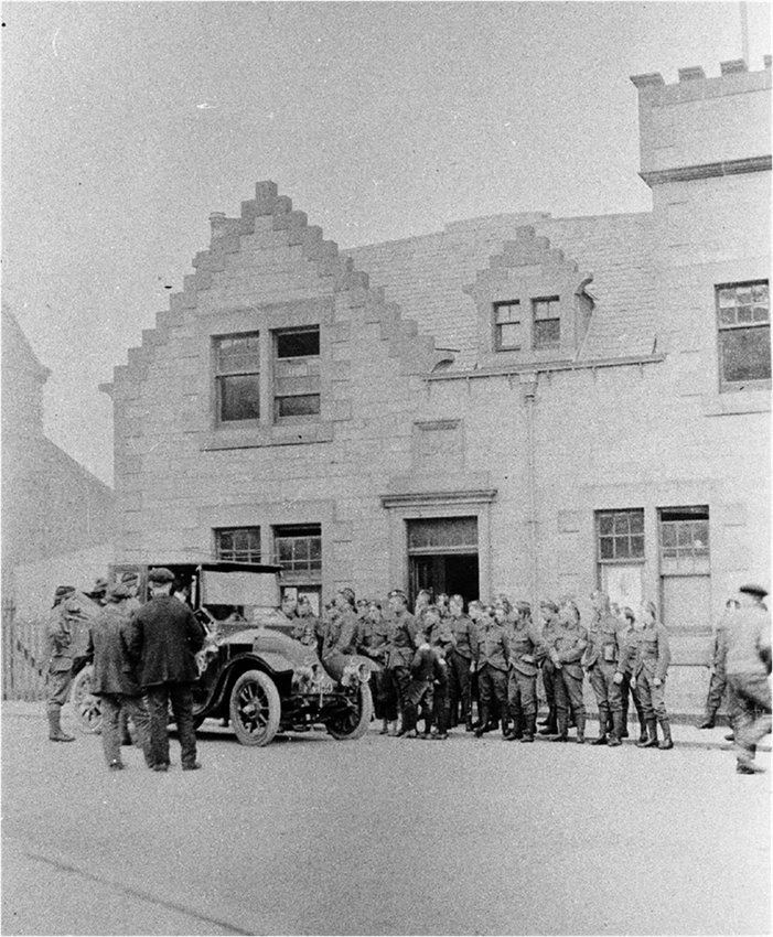 Soldiers Of Shetland Companies, Gordon Highlanders, Mobilising At Headquarters, Lerwick During The First Few Days Of The War.