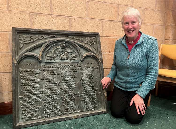 Christ Church Vicar With The First Returned War Memorial