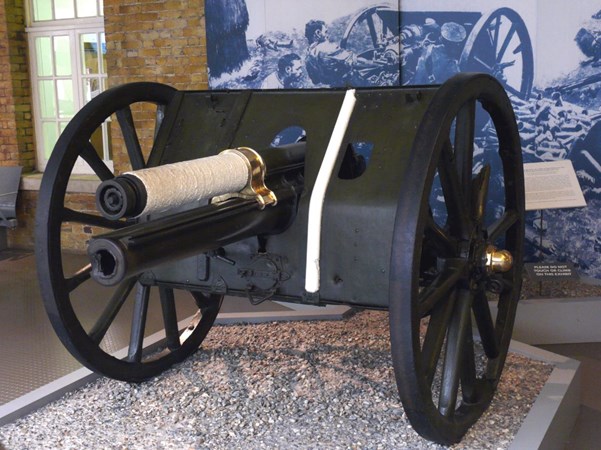 Néry Gun. Damage To The Muzzle, Caused By The German Artillery Fire Can Be Seen