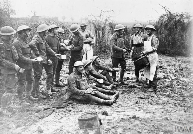 Battle Of The Lys Issue Of Rum And Hot Tea To The Troops Of The Royal Field Artillery (55Th Division)