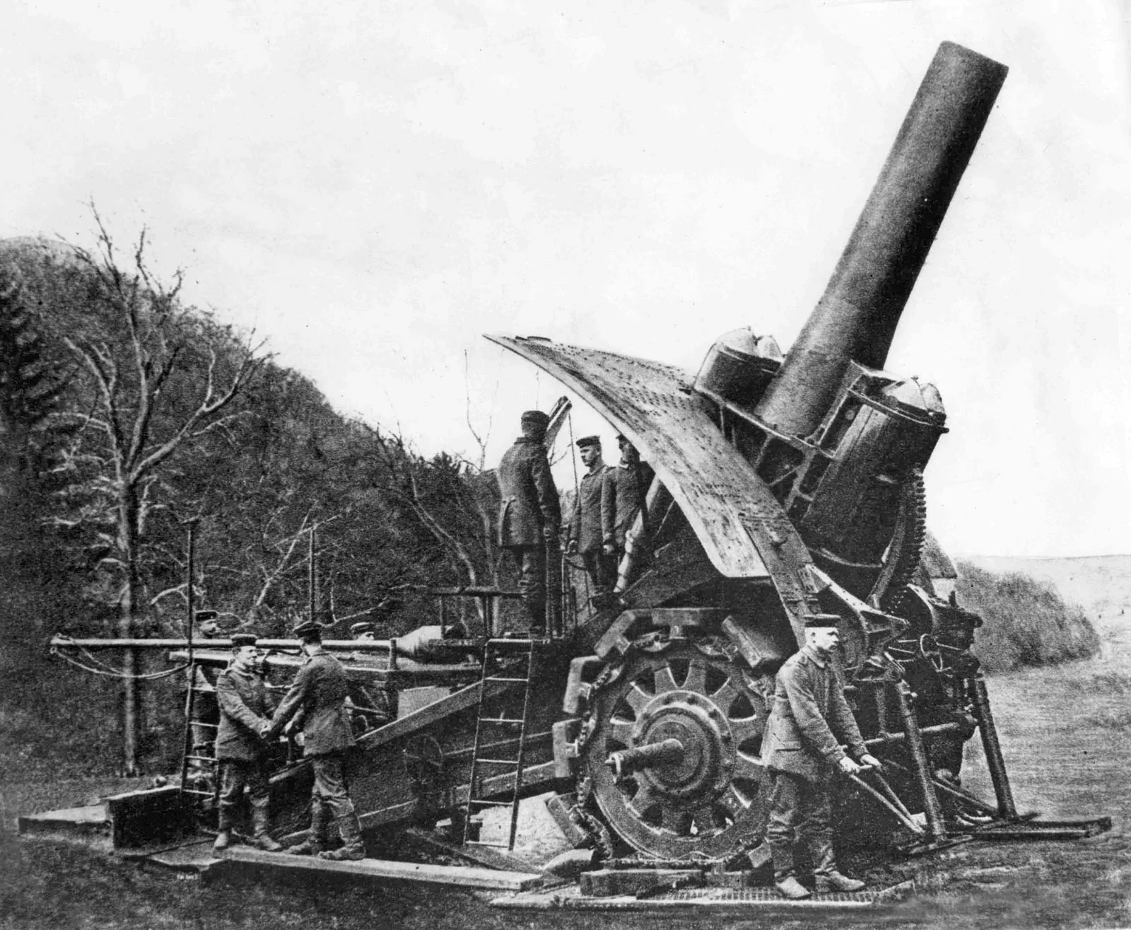 Howitzer Big Bertha Western Front 1914