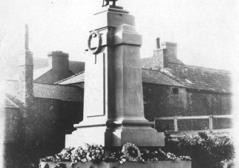 1. Barnsley Civic War Memorial 1925 (Linda Hutton)