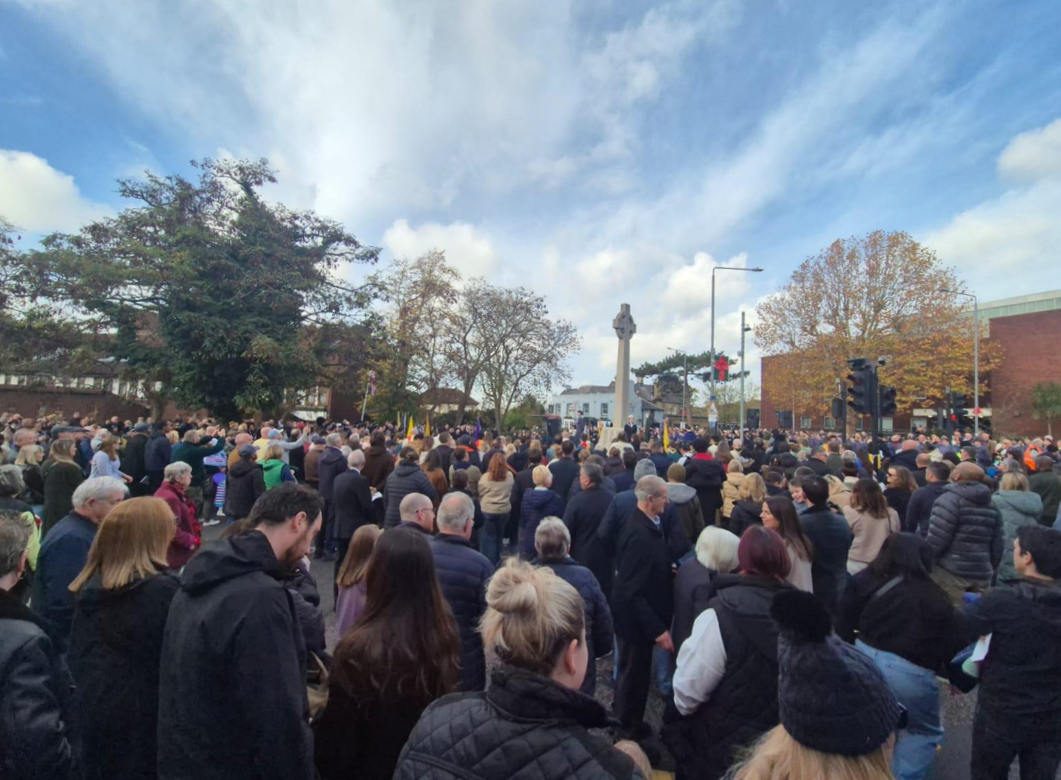 Chingford Memorial (Large Crowd)