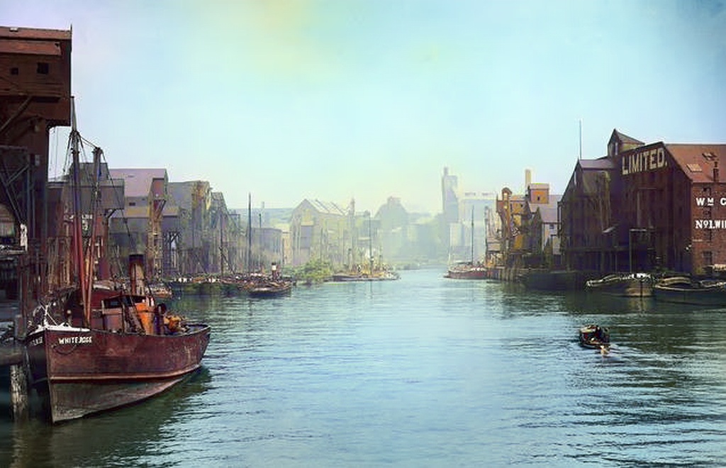 The Old Harbour, Hull (Photo From The Early 1920'S) Colour