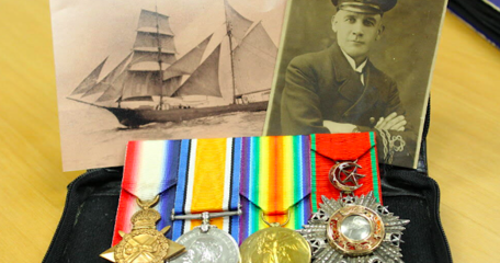 Photos And Medals, Including At The Right The Order Of Mejidie (4Th Class)
