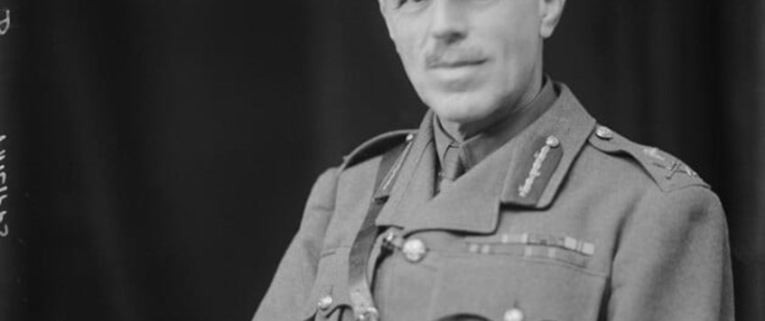 Giant: Lloyd George's Welsh General. The ife & Careers Of Sir Ivor Philipps DSO KCB by Jon Williams