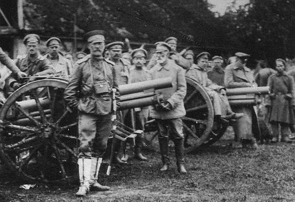 Огромные Трофеи Дивизии Гильчевского (На Фото В Светлых Сапогах)