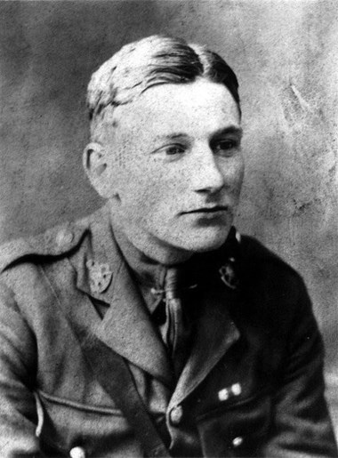 Edmund Blunden (Image – Wo1.Be)