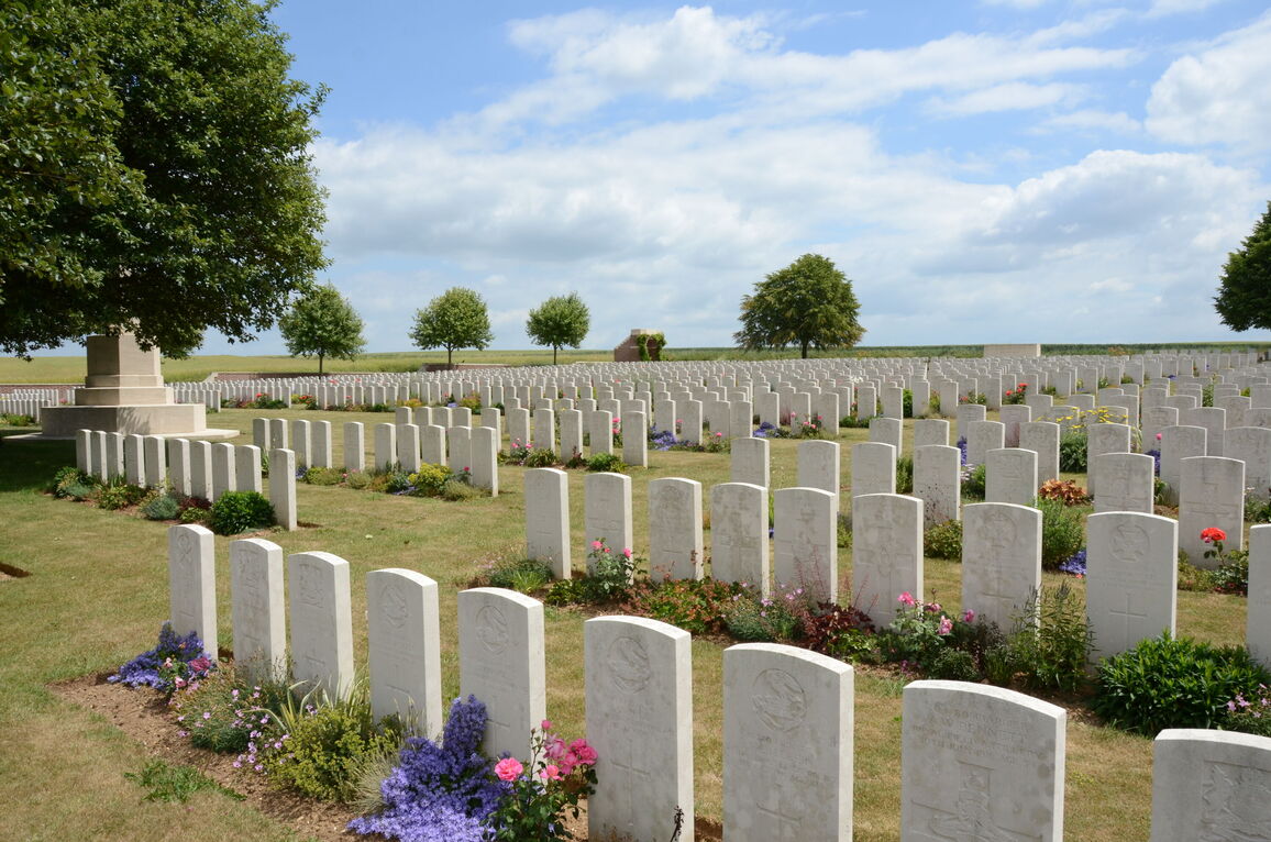 Dantzig Alley British Cemetery, Mametz (CWGC)