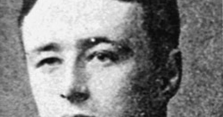 Lt Cdr E G Robinson VC