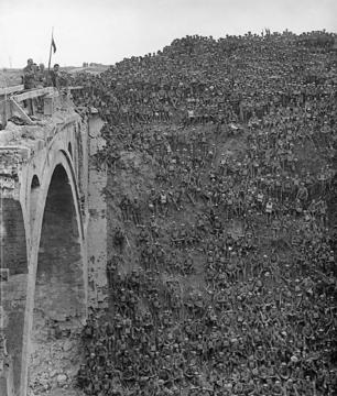 Ep 82A 137 Bde On The Banks Of The Canal