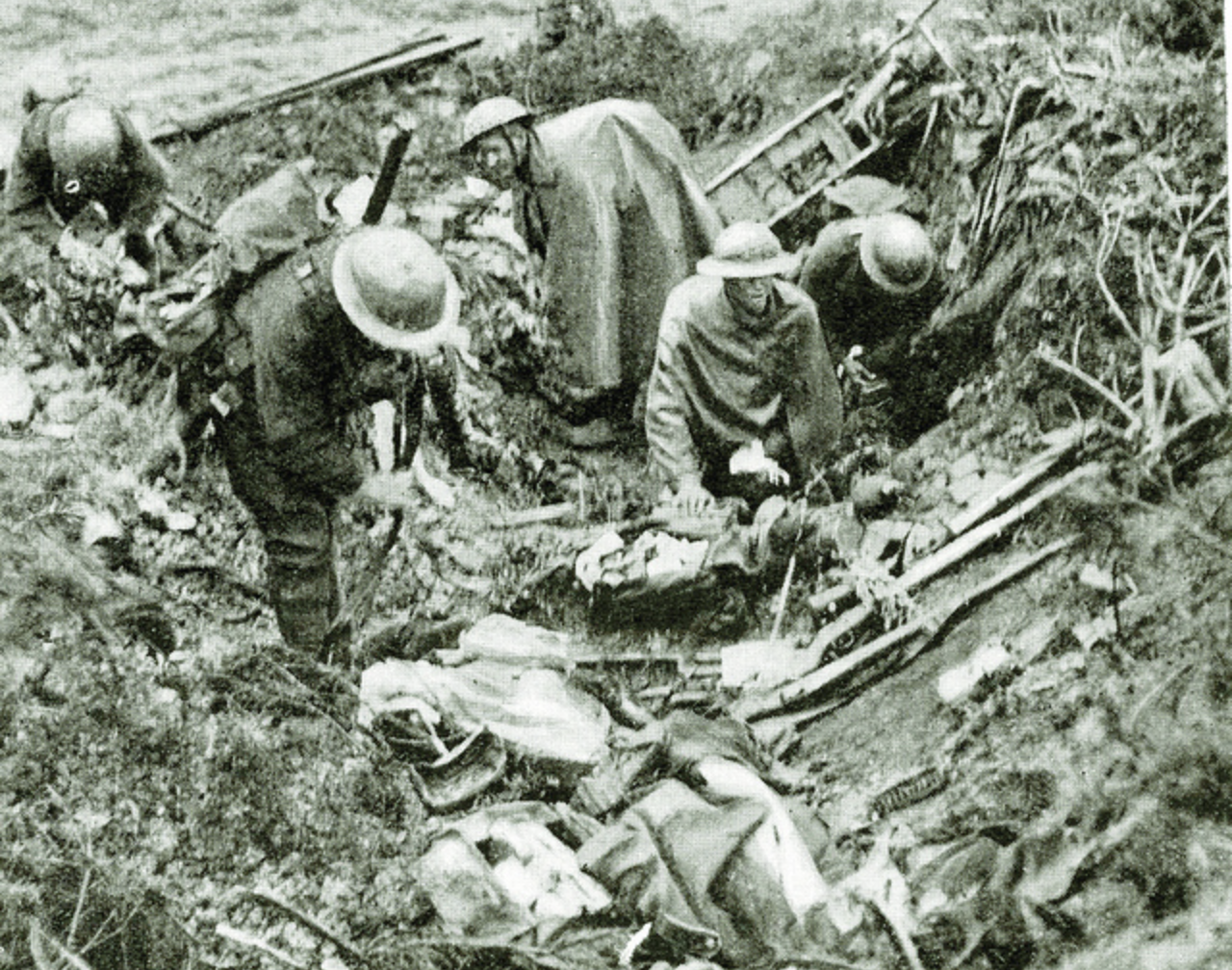 Soldiers Of The 5:KOYLI Clearing Trenches Near Courmas
