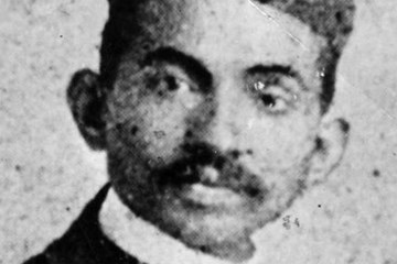 "Watershed: Mahatma Gandhi and the First World War" by Stephen Barker