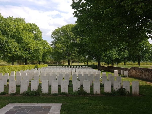 The Grave Documentation From The CWGC And Sissonne British Cemetery