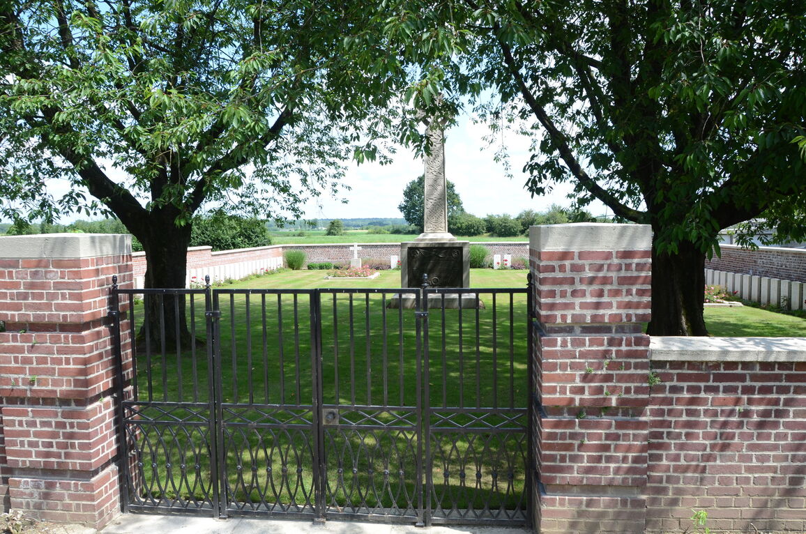 Étreux British Cemetery