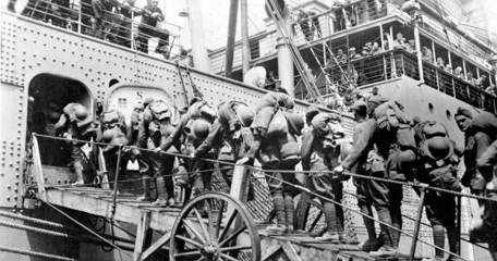 US Soldiers Leaving For France
