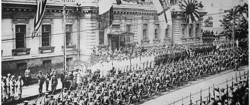 “Armistice Day 1918, Where the guns didn’t stop” by Andy Stewart